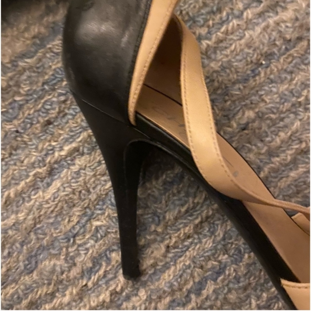 Stunning authentic Chanel heels - Picture 9 of 9